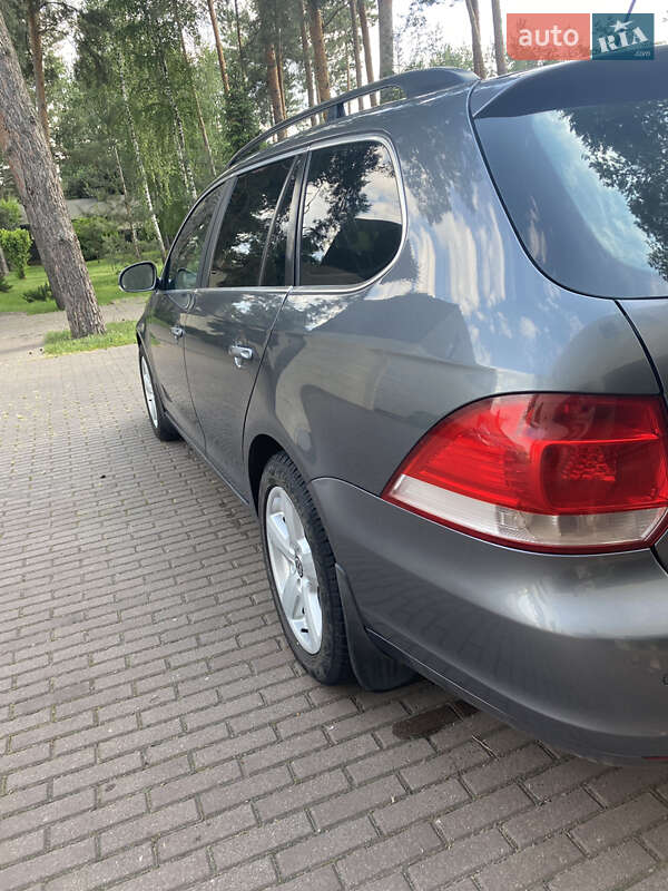 Универсал Volkswagen Golf 2008 в Киеве