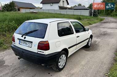 Хэтчбек Volkswagen Golf 1993 в 