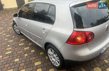 Хэтчбек Volkswagen Golf 2009 в 