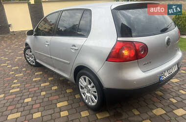Хэтчбек Volkswagen Golf 2009 в 
