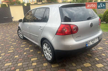 Хэтчбек Volkswagen Golf 2009 в 
