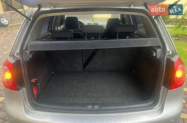 Хэтчбек Volkswagen Golf 2009 в 