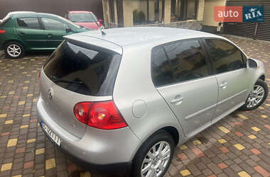 Хэтчбек Volkswagen Golf 2009 в 