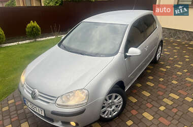 Хэтчбек Volkswagen Golf 2009 в 