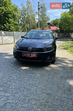 Универсал Volkswagen Golf 2010 в 