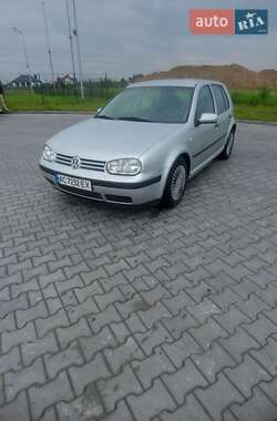 Хэтчбек Volkswagen Golf 2000 в Луцке