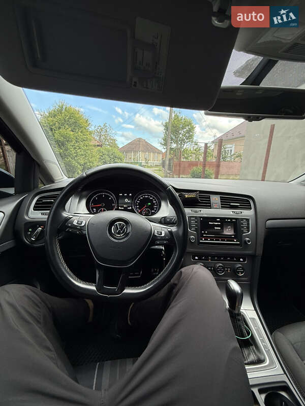 Універсал Volkswagen Golf 2015 в Мукачевому