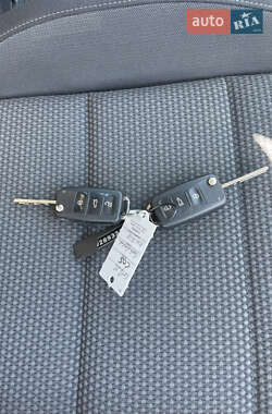 Хэтчбек Volkswagen Golf 2010 в 