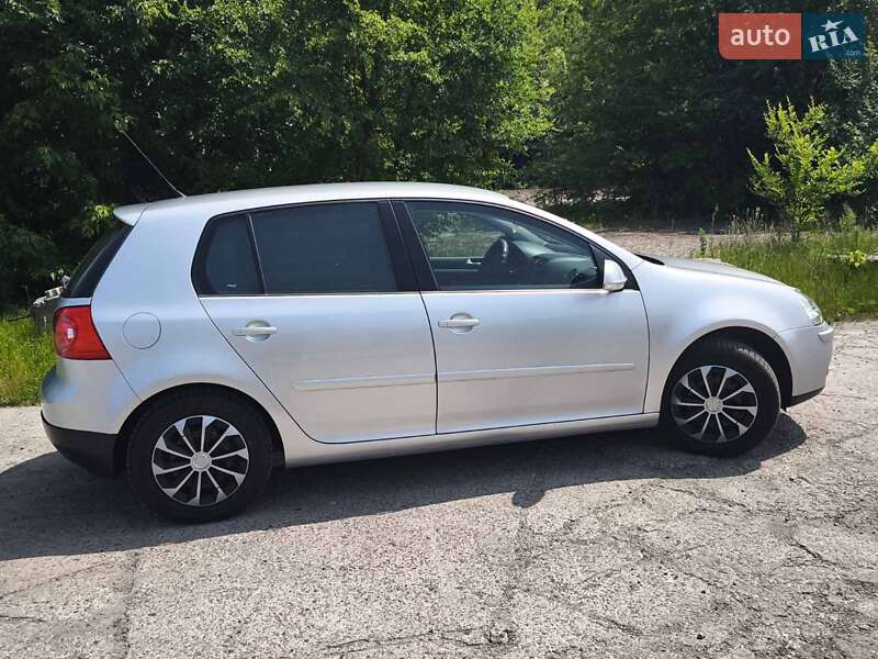 Хетчбек Volkswagen Golf 2006 в Дніпрі фото 3 Хетчбек Volkswagen Golf 2006 в Дніпрі