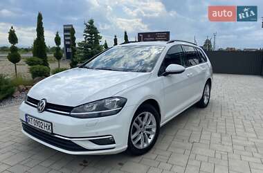 Універсал Volkswagen Golf 2017 в Калуші