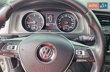 Хэтчбек Volkswagen Golf 2013 в 