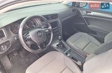 Хэтчбек Volkswagen Golf 2013 в 