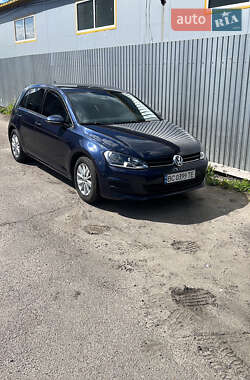 Хэтчбек Volkswagen Golf 2015 в Львове