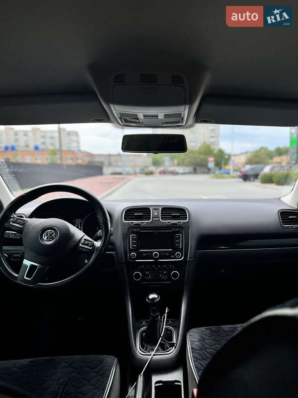 Універсал Volkswagen Golf 2013 в Хмельницькому