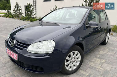 Хэтчбек Volkswagen Golf 2005 в Луцке