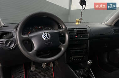 Хэтчбек Volkswagen Golf 1998 в 
