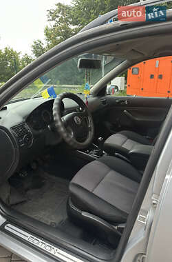 Універсал Volkswagen Golf 2001 в 