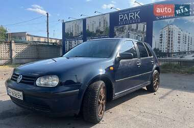 Хетчбек Volkswagen Golf 1998 в Запоріжжі