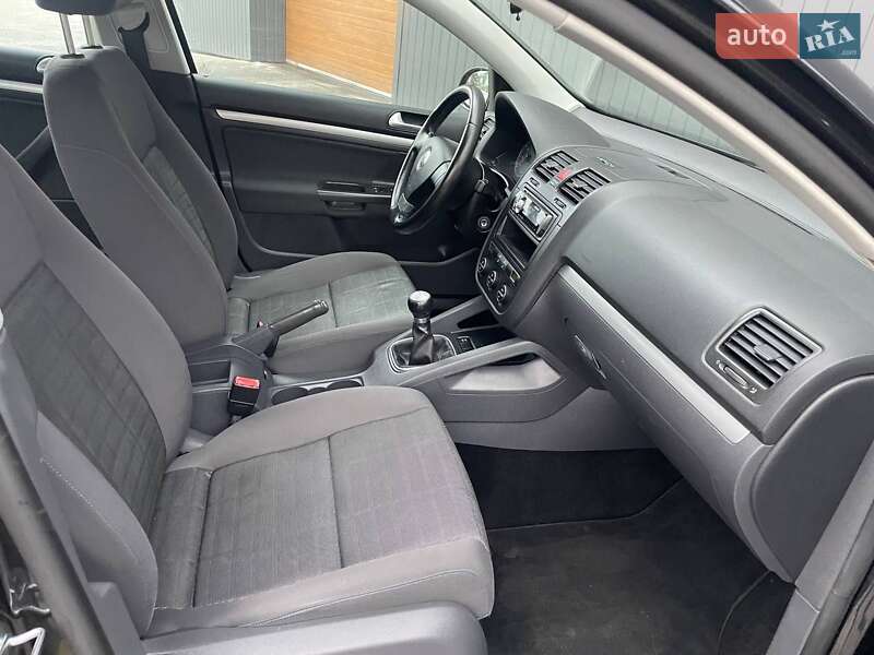 Хетчбек Volkswagen Golf 2008 в Івано-Франківську