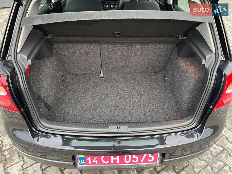 Хетчбек Volkswagen Golf 2008 в Івано-Франківську