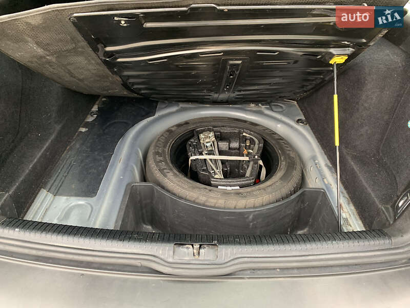 Універсал Volkswagen Golf 2005 в Львові