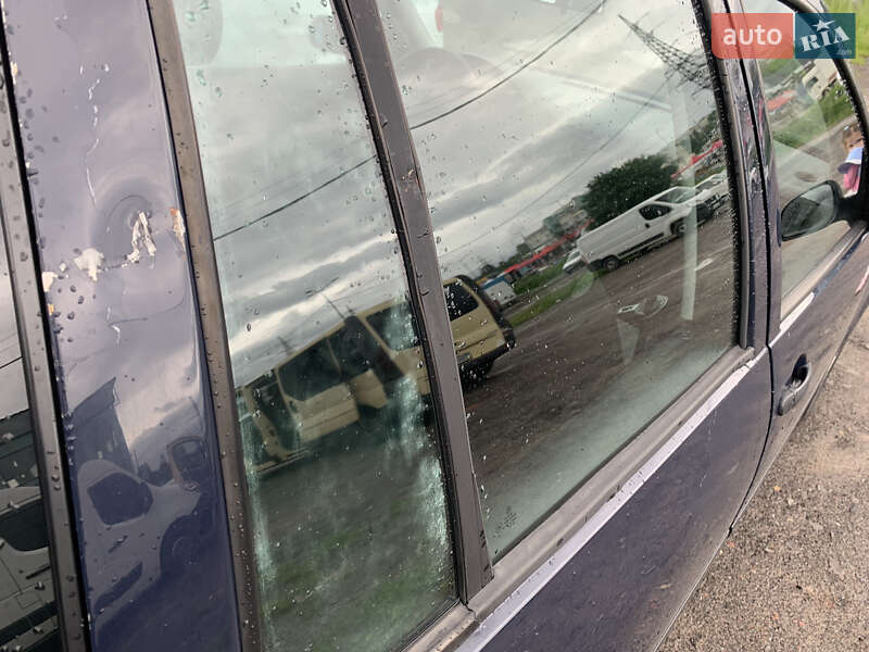 Універсал Volkswagen Golf 2005 в Львові