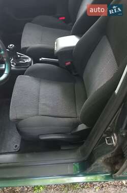 Хэтчбек Volkswagen Golf 1999 в 