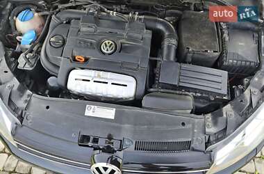 Универсал Volkswagen Golf 2010 в 