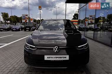 Хетчбек Volkswagen Golf 2022 в 