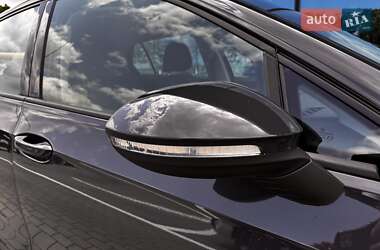 Хетчбек Volkswagen Golf 2022 в 