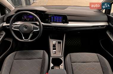 Хетчбек Volkswagen Golf 2022 в 