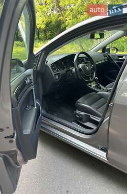 Универсал Volkswagen Golf 2015 в 