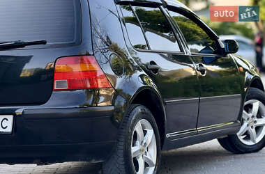 Хетчбек Volkswagen Golf 1999 в 