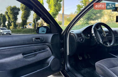 Хетчбек Volkswagen Golf 1999 в 