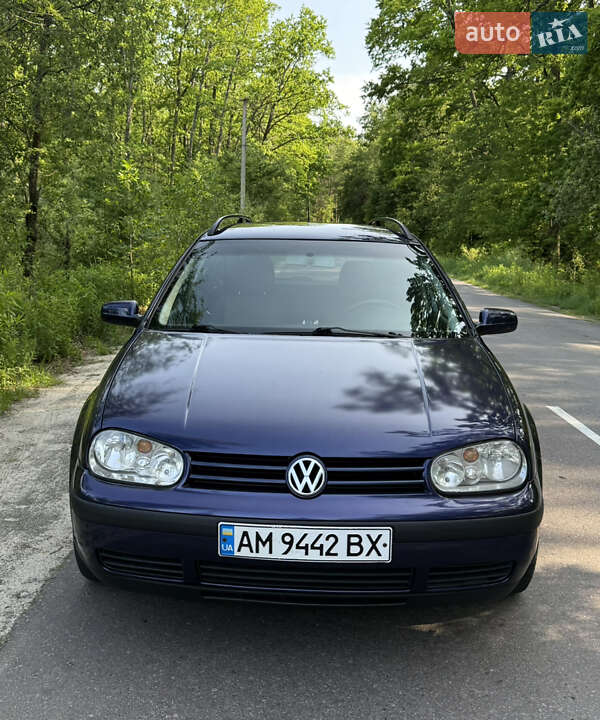Универсал Volkswagen Golf 2002 в Житомире