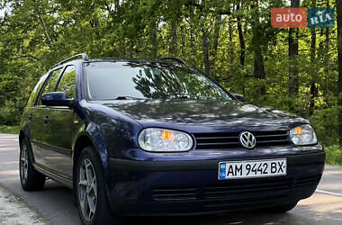 Универсал Volkswagen Golf 2002 в 