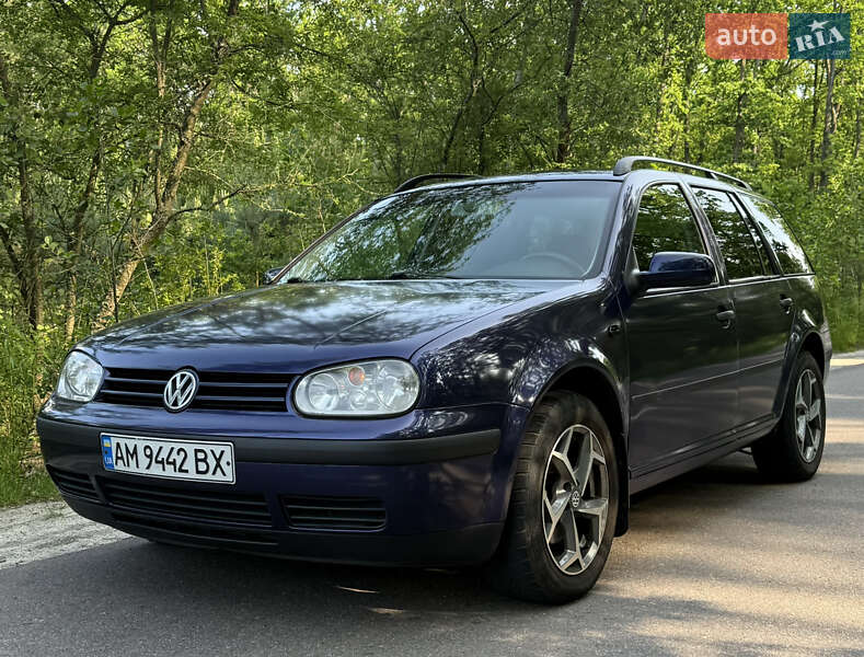 Универсал Volkswagen Golf 2002 в Житомире