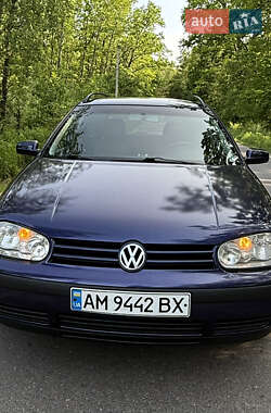 Универсал Volkswagen Golf 2002 в 