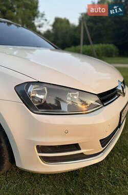 Універсал Volkswagen Golf 2013 в 