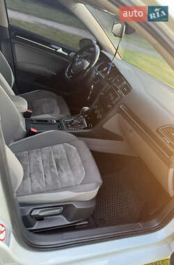 Універсал Volkswagen Golf 2013 в 