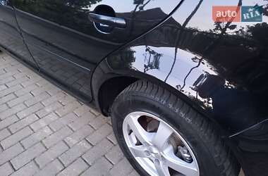 Хетчбек Volkswagen Golf 2002 в 