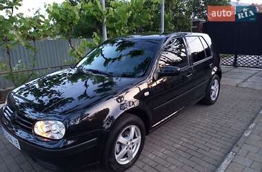 Хэтчбек Volkswagen Golf 2002 в Мукачево
