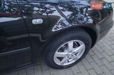 Хетчбек Volkswagen Golf 2002 в 