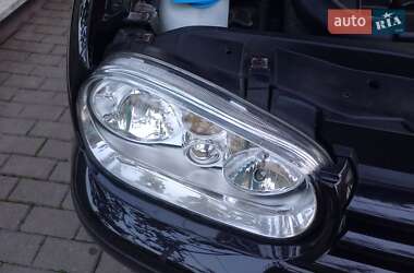 Хетчбек Volkswagen Golf 2002 в 