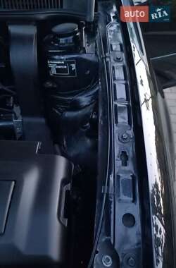 Хетчбек Volkswagen Golf 2002 в 
