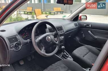 Хэтчбек Volkswagen Golf 1998 в 