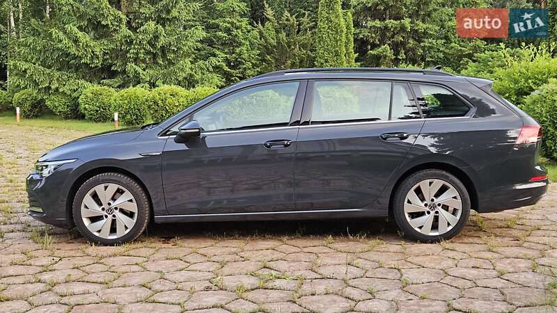 Универсал Volkswagen Golf 2021 в Киеве