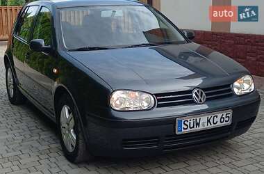 Хетчбек Volkswagen Golf 2002 в 