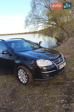 Универсал Volkswagen Golf 2008 в Киеве