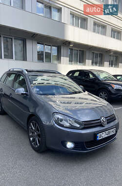 Універсал Volkswagen Golf 2010 в Києві